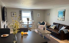 St Margarets Penthouse Apartment